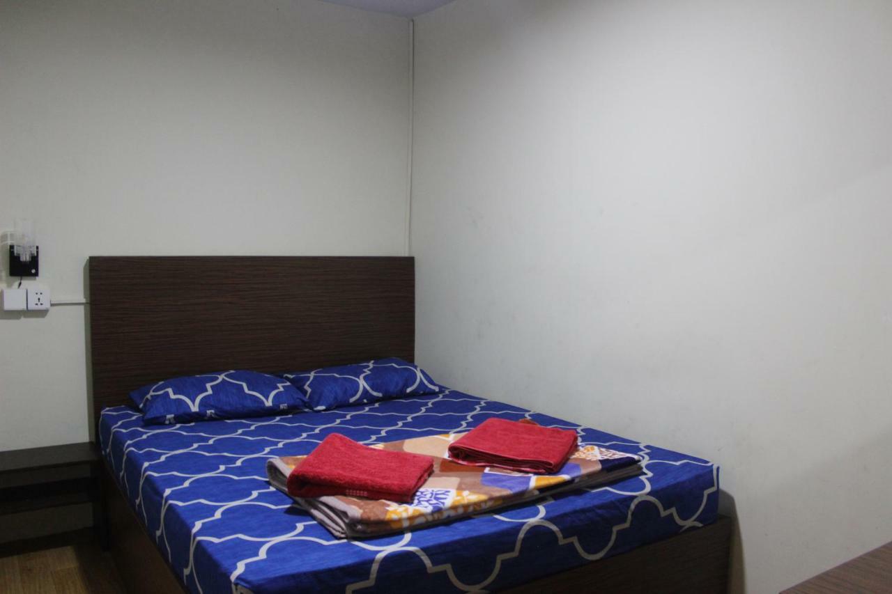 Sleepy Raccoon Hostel Джакарта Екстер'єр фото